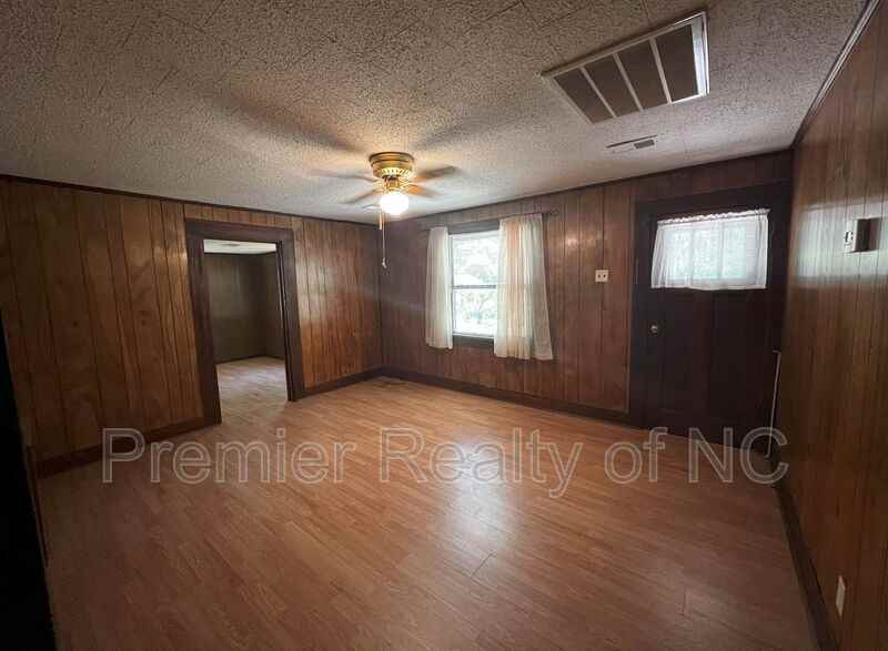 3964 Hwyn. - Photo 6 of 11