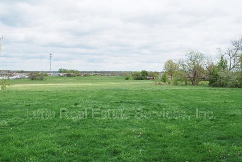 401 S Sunrise Dr - Photo 3 of 3