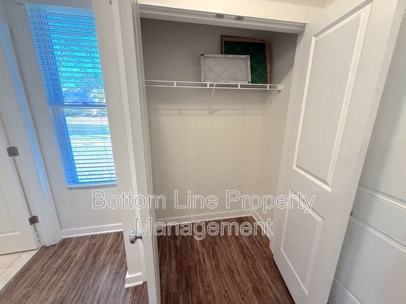 706 Anglin Forest Way - Photo 5 of 36