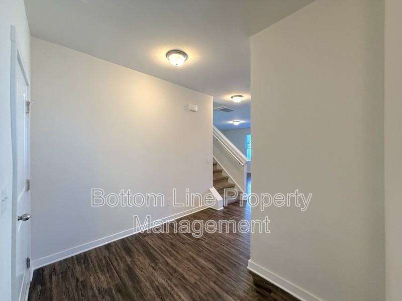 706 Anglin Forest Way - Photo 7 of 36