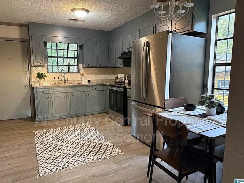 1527 14th St Sw - Photo 2 of 7