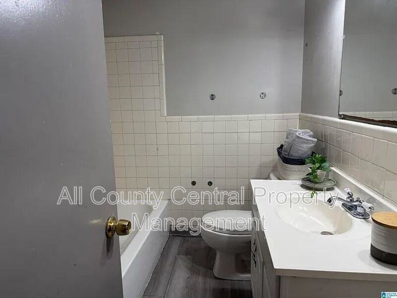 1527 14th St Sw - Photo 4 of 7