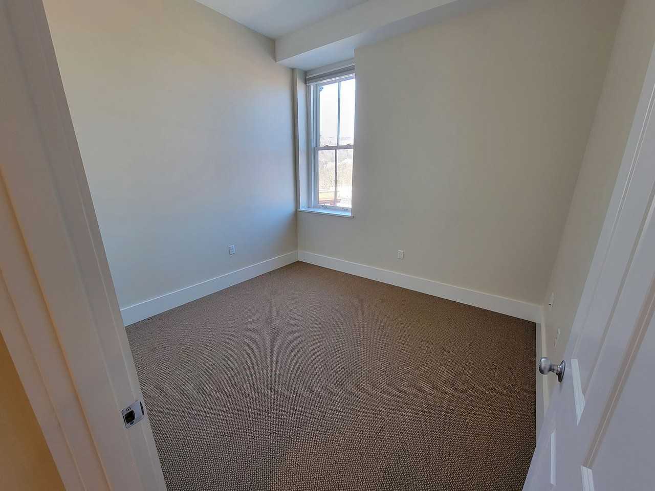 132 Main St - Photo 5 of 14