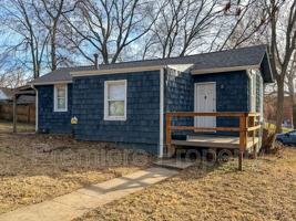 featured image of 141 N Home Ave