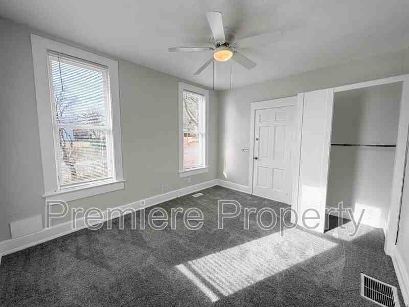 141 N Home Ave - Photo 5 of 7