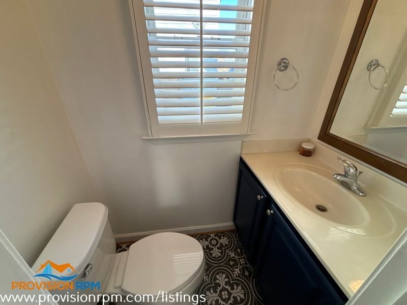 1618 Bishop Rd - Photo 5 of 25