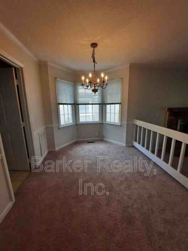 4612 Nesbit Ct - Photo 3 of 13