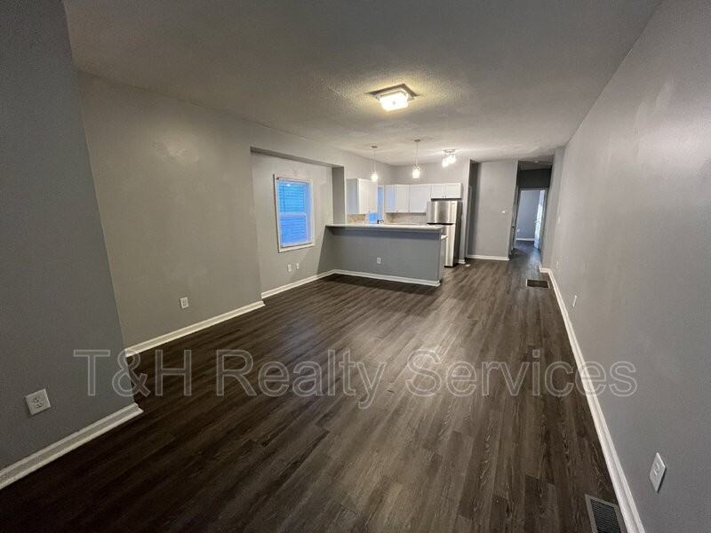 2830 Central Ave - Photo 5 of 15