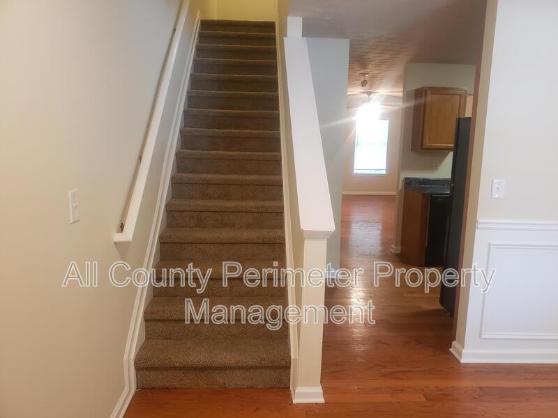 2954 Vining Ridge Ln - Photo 2 of 13