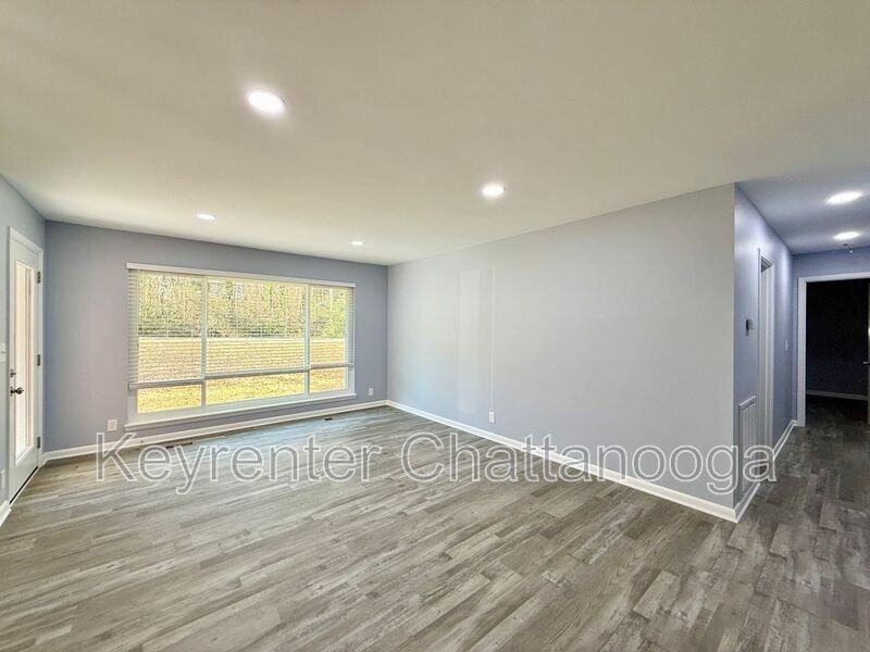 33 Brumby Rd - Photo 4 of 20