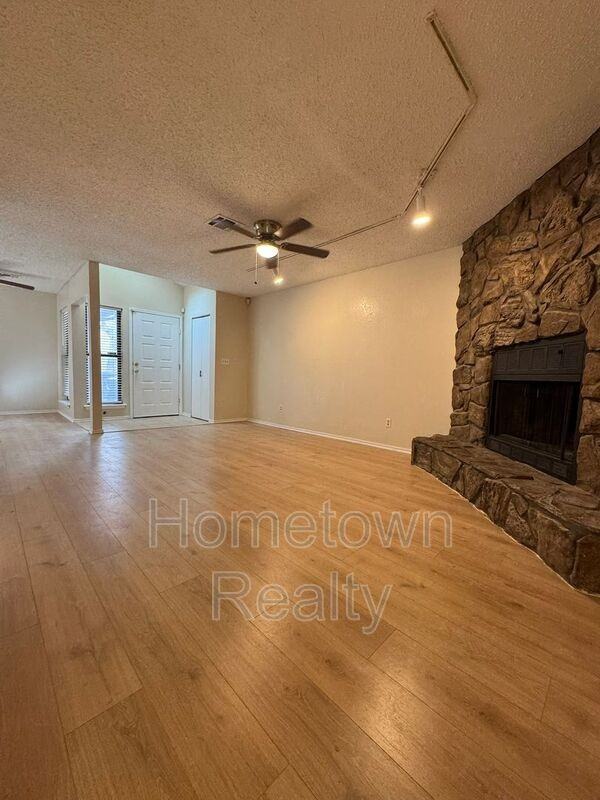 922 Nw 116th Ct - Photo 5 of 18