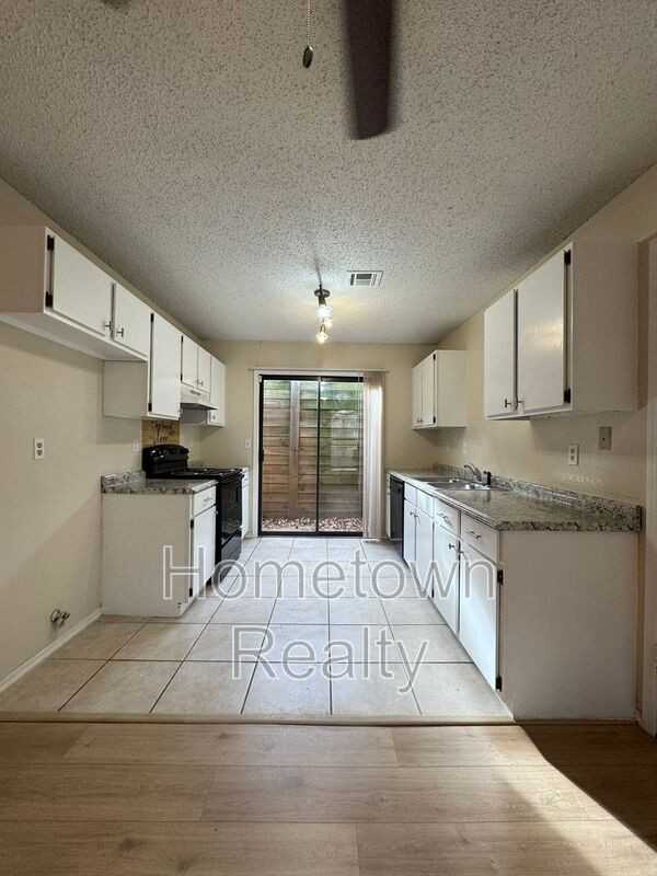 922 Nw 116th Ct - Photo 6 of 18