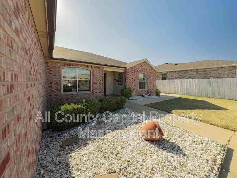 3806 Fieldcrest Dr - Photo 5 of 50