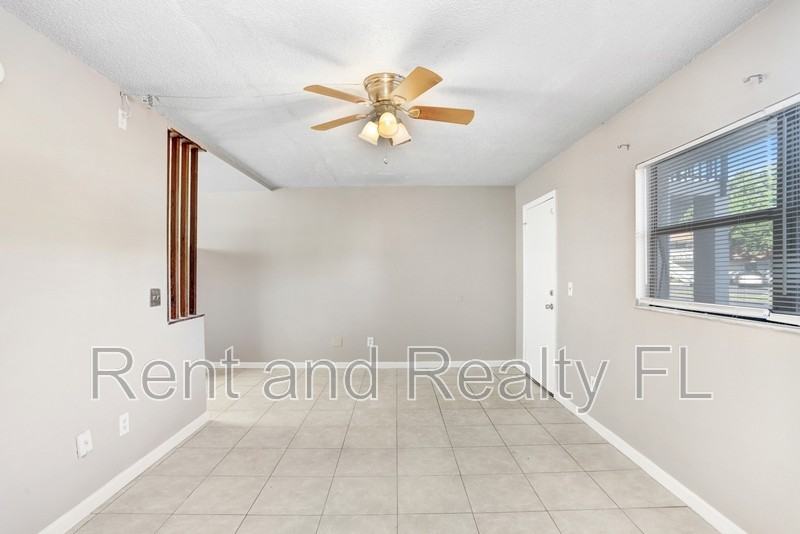 2142 Bradford St #1UNIT303 - Photo 2 of 9