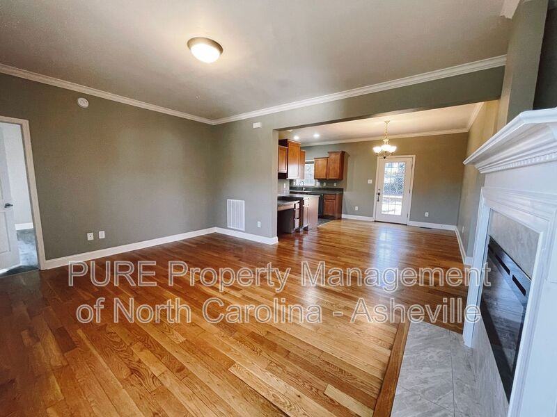 36 Delaware Ave - Photo 3 of 23