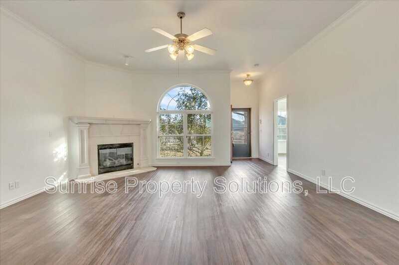 217 Dollina Ct - Photo 3 of 26