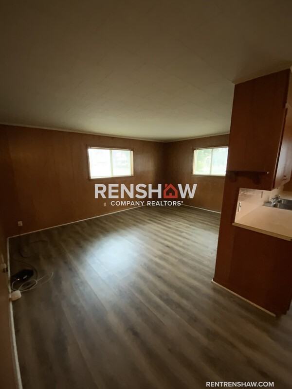 110 E 7th St #1 - Photo 2 of 16