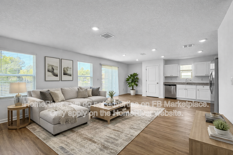 10280 Greystone Dr - Photo 3 of 28