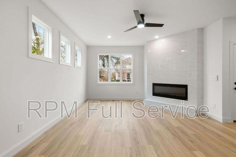 2109B 14th Ave N - Photo 6 of 49