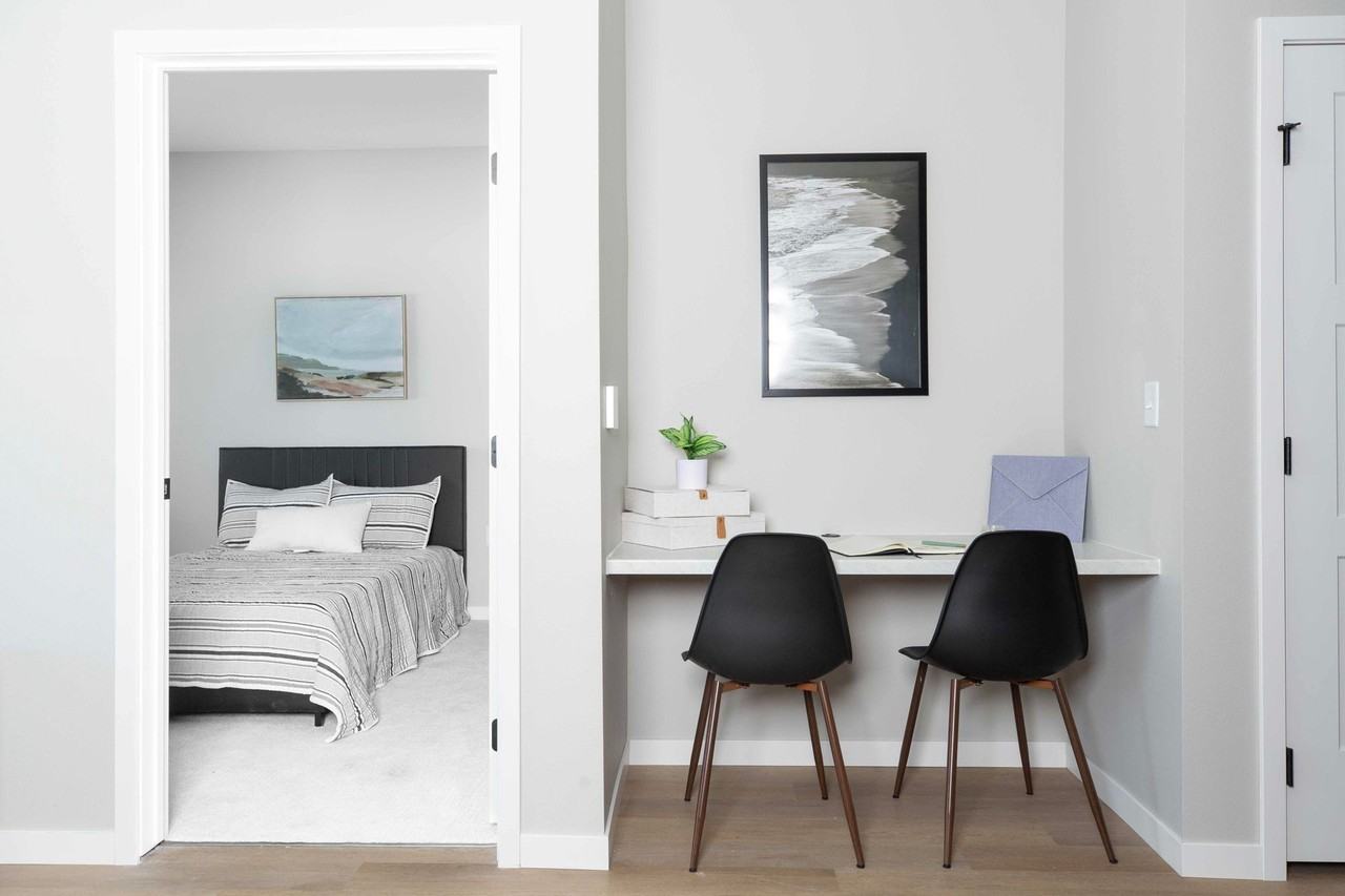 Ivy at SOCO - Photo 7 of 32