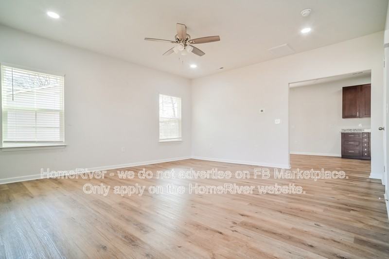 3625 Calvert St - Photo 3 of 20