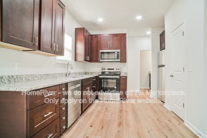 3625 Calvert St - Photo 6 of 20