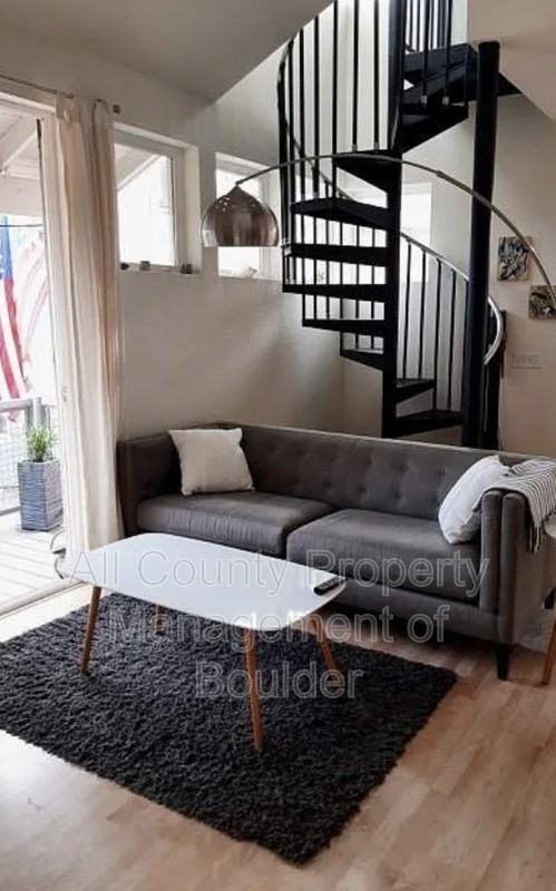 4758 18th St - Photo 3 of 8