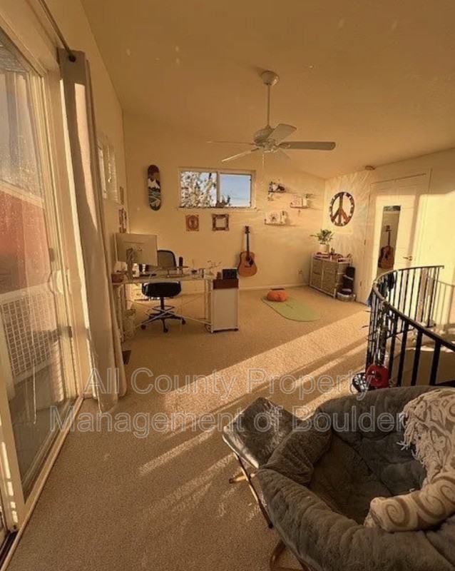 4758 18th St - Photo 4 of 8