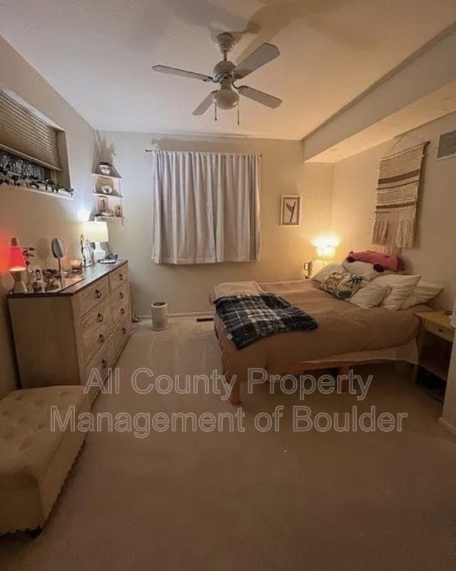 4758 18th St - Photo 6 of 8