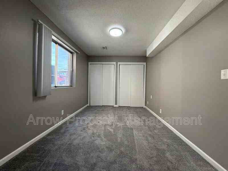 1119 E St #12 - Photo 6 of 9