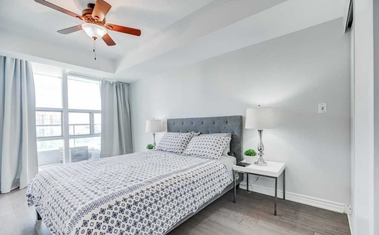 33 Elm Drive West - Photo 6 of 9