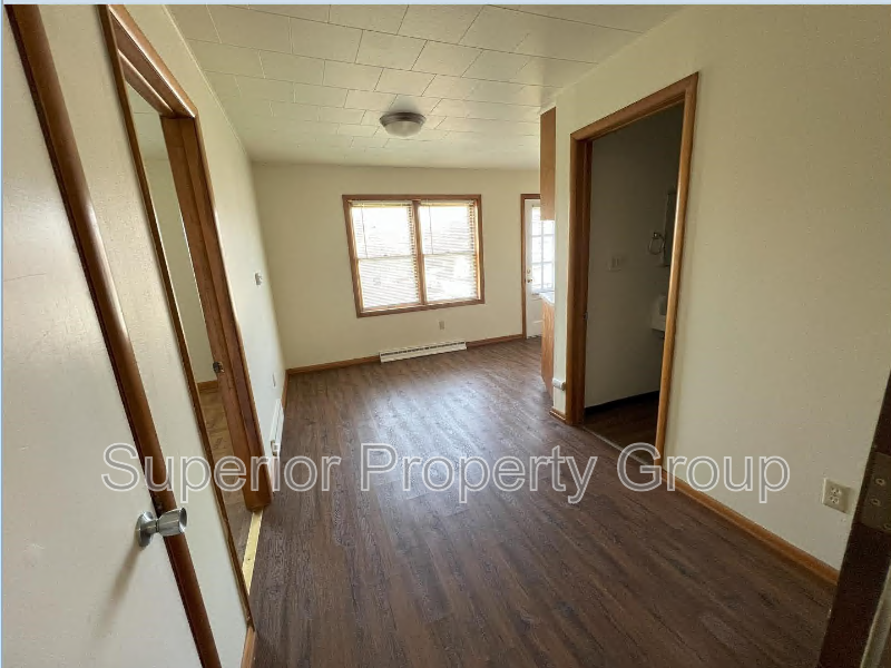 437 W Mill St #5 - Photo 3 of 7