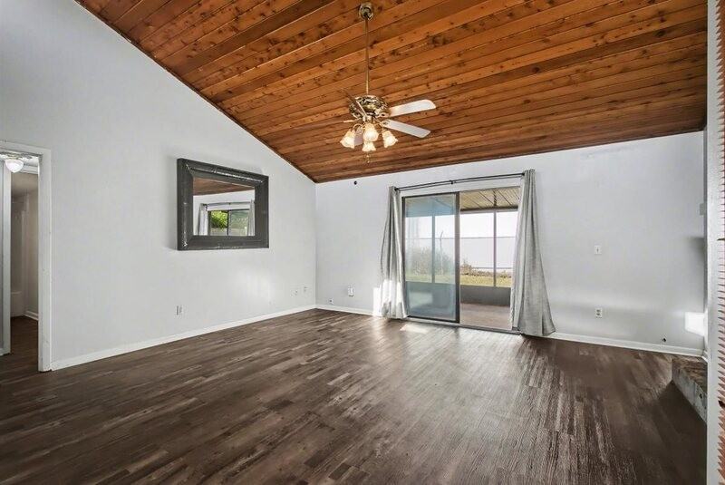 569 Arcadia Dr ##Fl - Photo 4 of 25