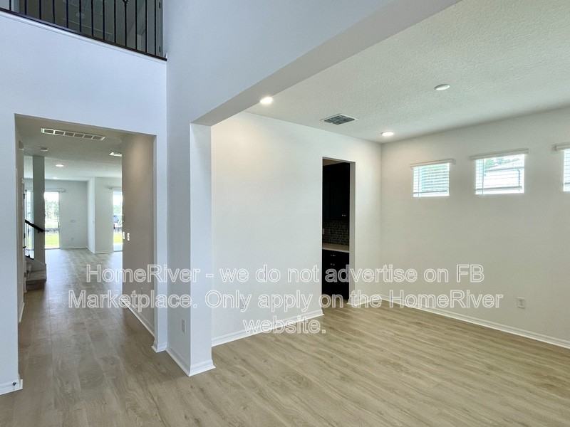 10701 New Morning Dr - Photo 3 of 46