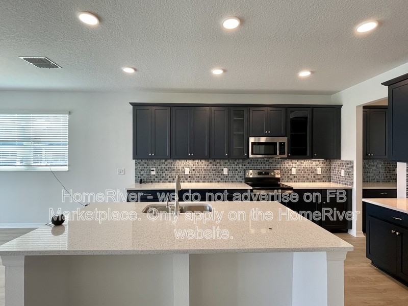 10701 New Morning Dr - Photo 6 of 46