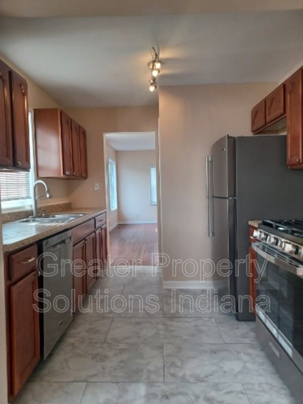 412 W South St - Photo 6 of 24