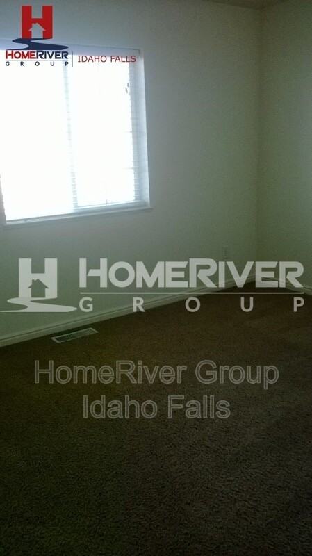 243 Bridger Dr - Photo 2 of 12