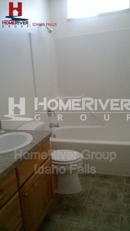 243 Bridger Dr - Photo 3 of 12