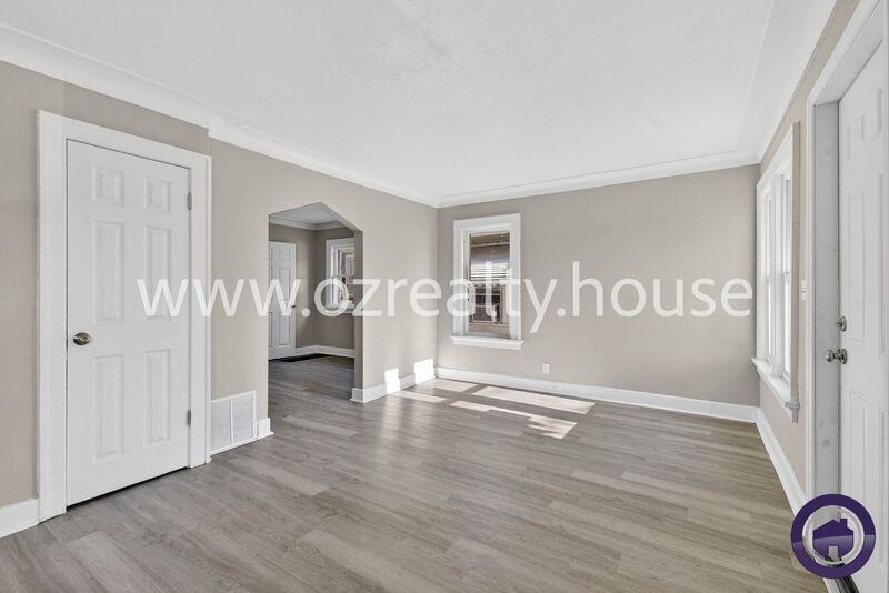 1840 Marne Ave - Photo 3 of 23