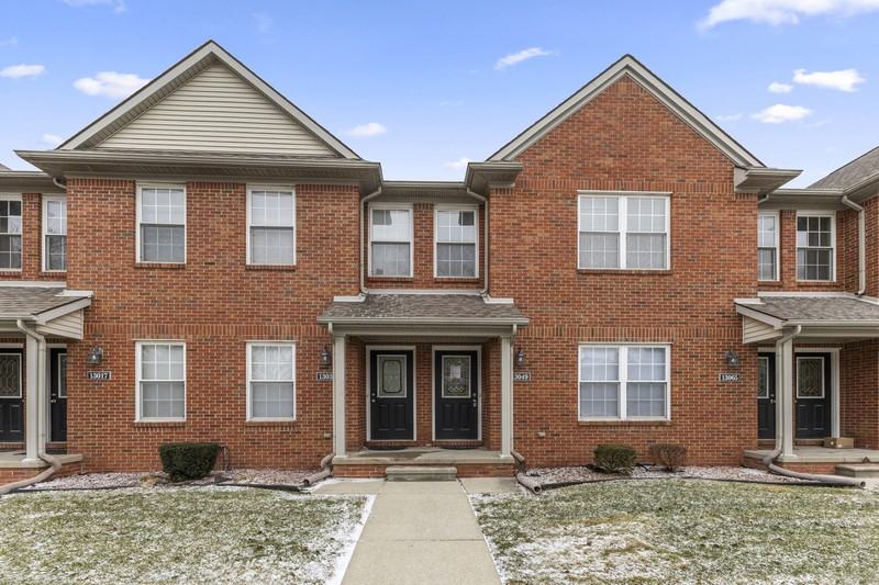 13049 Turnberry Ct - Photo 2 of 24