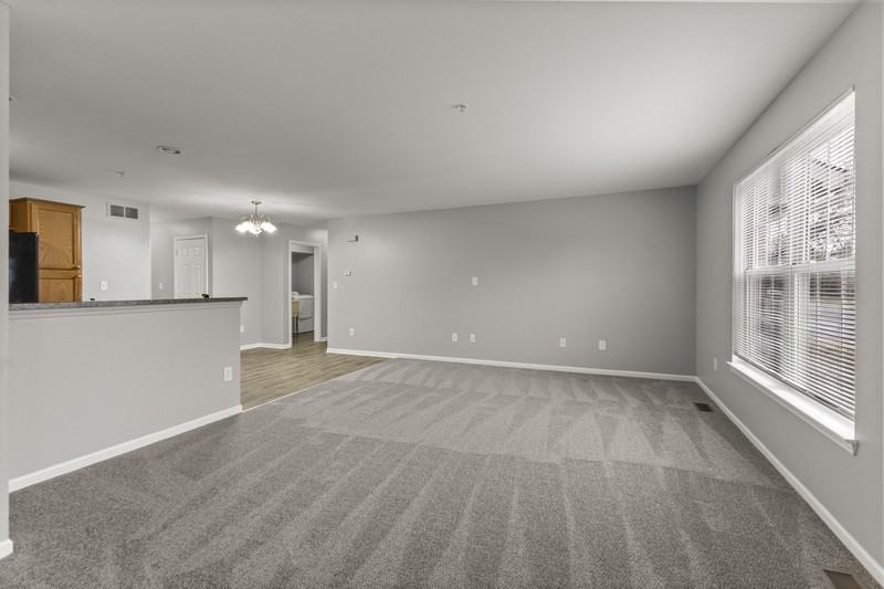 13049 Turnberry Ct - Photo 6 of 24