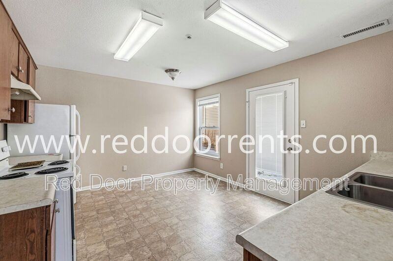 10227 Cumberland Pointe Blvd - Photo 7 of 35