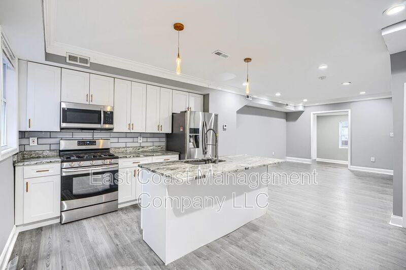 2813 Santa Fe Ave - Photo 6 of 34