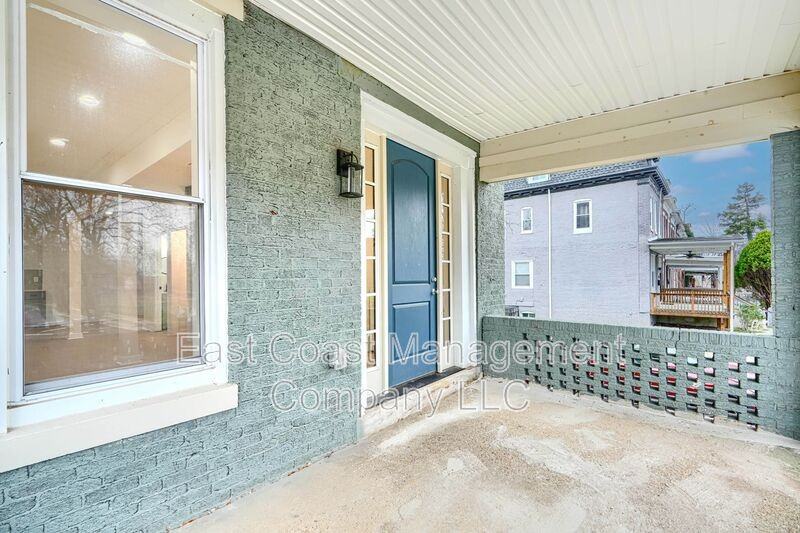 2535 Shirley Ave - Photo 2 of 44