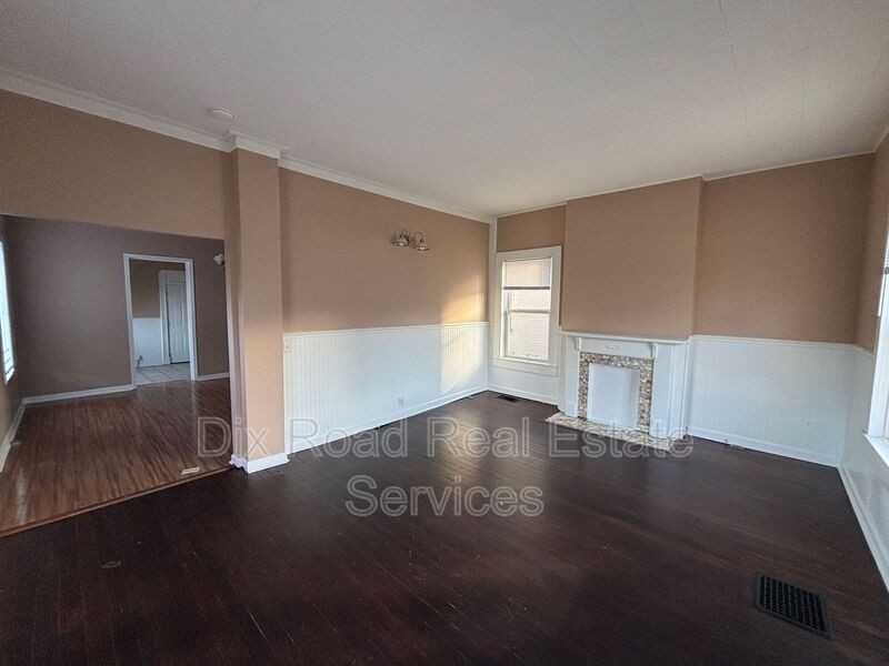 8 S 1st St - Photo 7 of 27