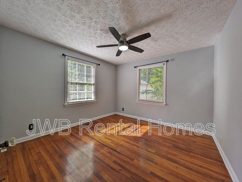 1136 Mckinley Ct - Photo 6 of 10