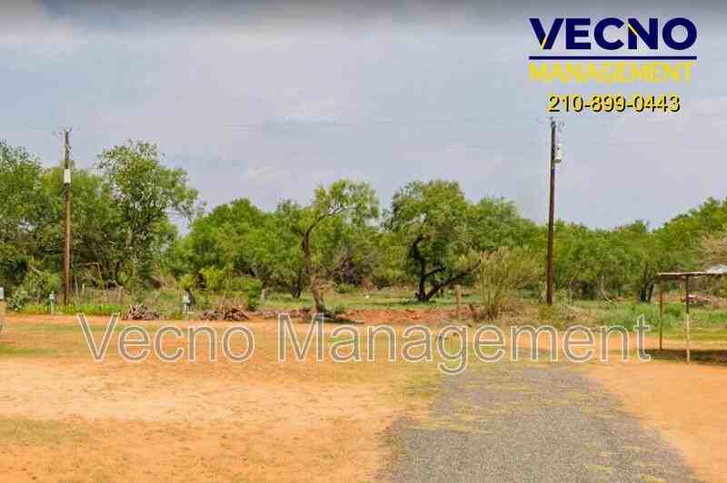 1819 County Road #13 - Photo 4 of 5