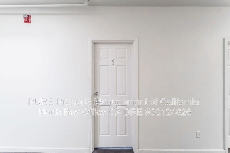 154 Railroad Ave #5 - Photo 3 of 17