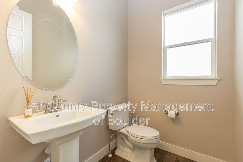 908 Dinosaur Dr - Photo 6 of 41