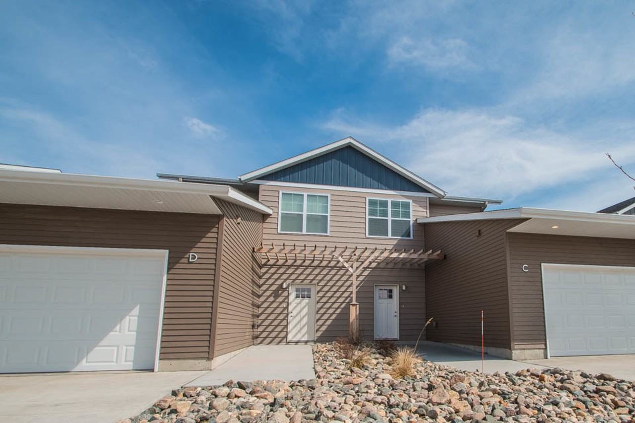 Retreat Townhomes - Photo 2 of 14